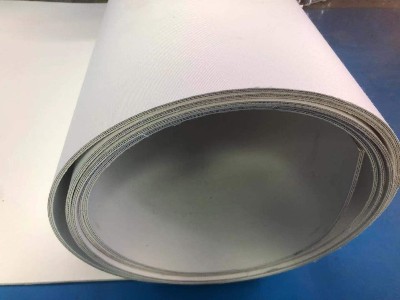電氣化自動設(shè)備是怎樣使用耐高溫輸送帶的？